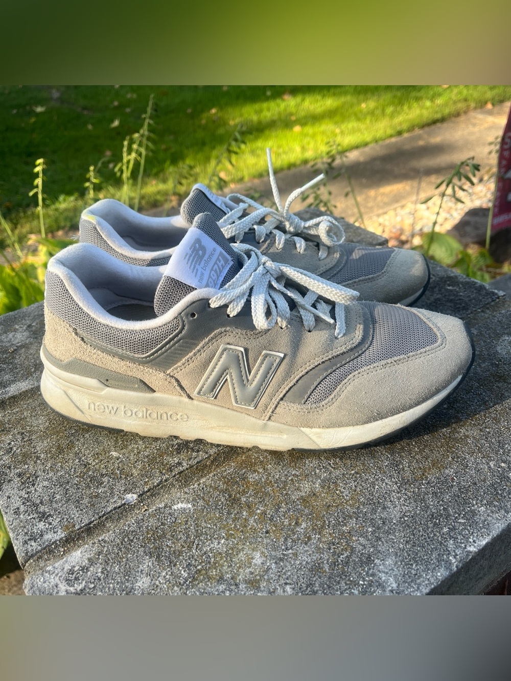 New Balance 997H Men's Size 9 Lifestyle Sneakers Shoes Suede Gray Silver White